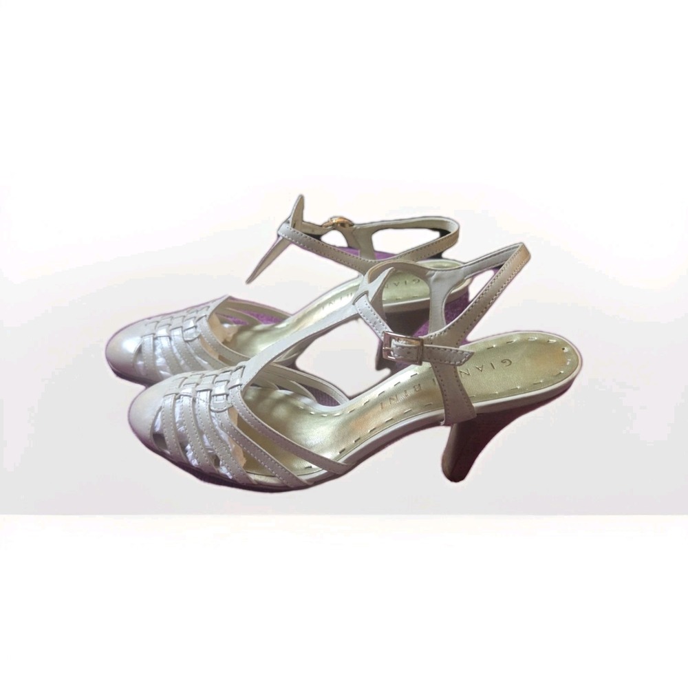 Gianni Bini Women's Woven Leather‎ Heels Size 7 Beige Peep Toe Strappy Sandals